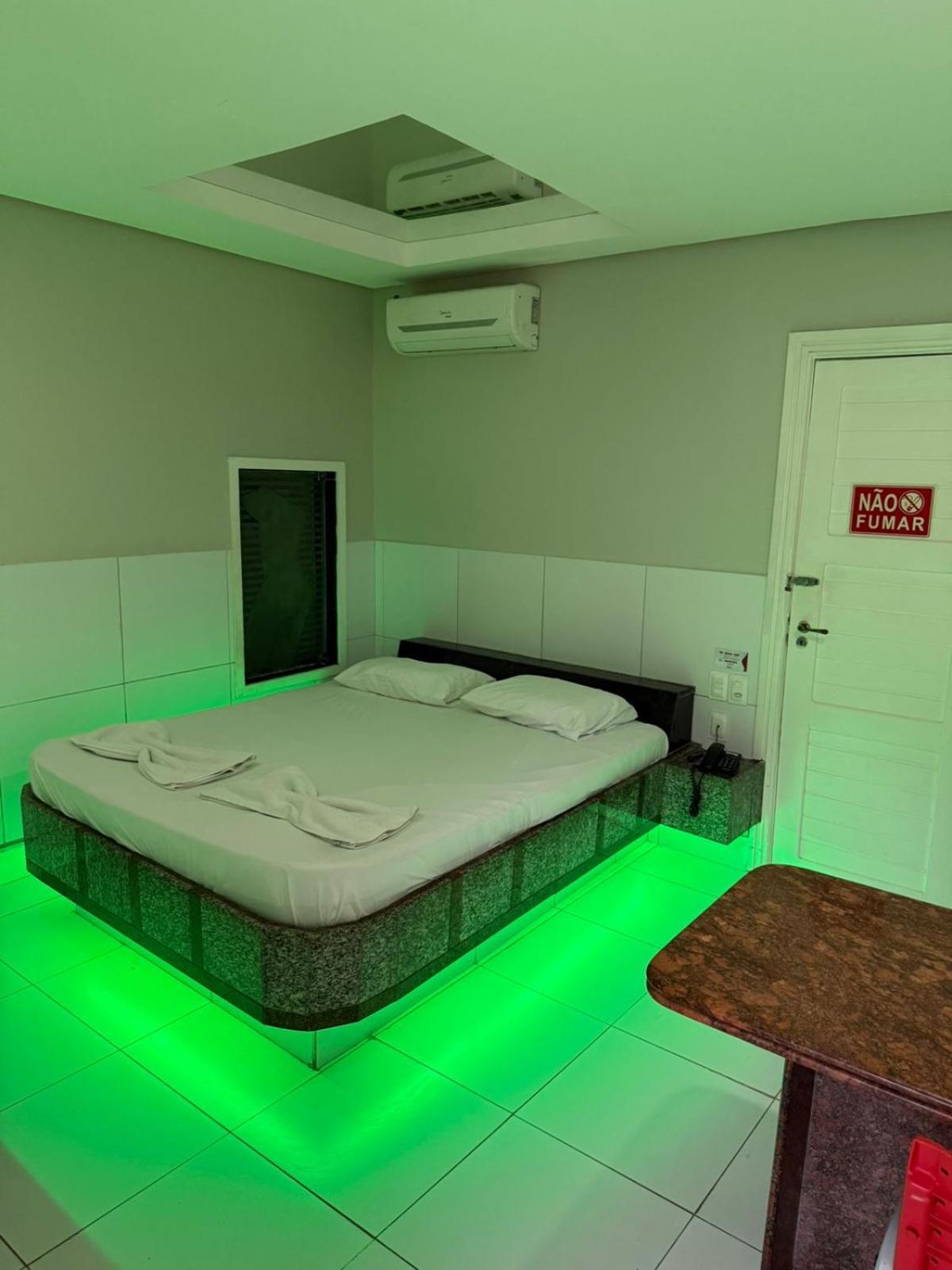Tititi Motel (Adults Only) Olinda Exterior photo