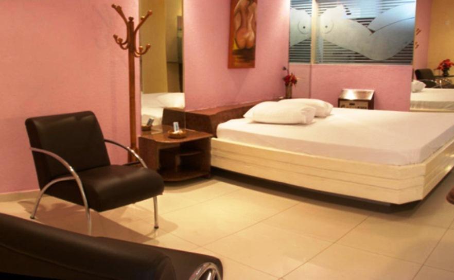 Tititi Motel (Adults Only) Olinda Exterior photo